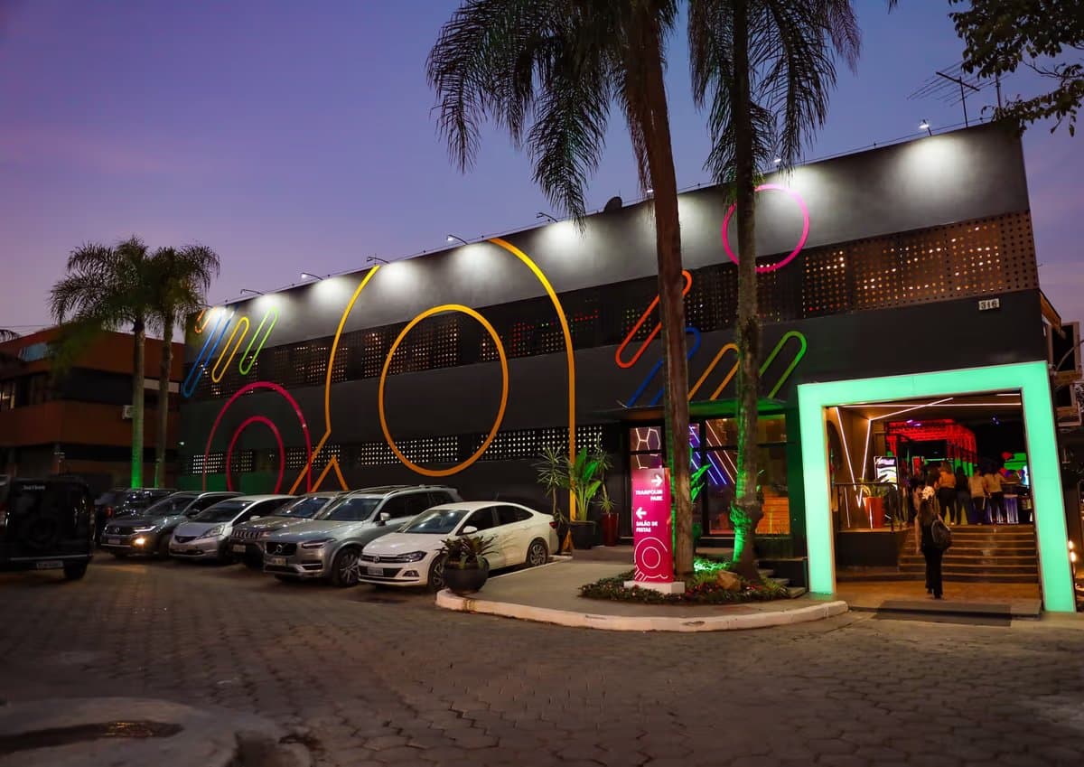 Benefícios e estrutura do Altitude Park para festas